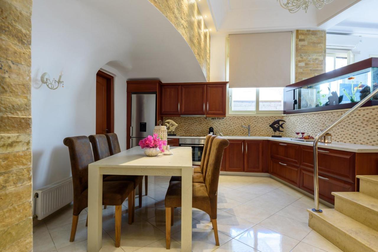 Suite Home Santorini Fira  Extérieur photo